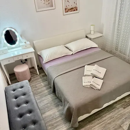 Apartman Zaja *