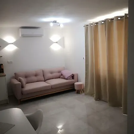 Zaja Apartman *